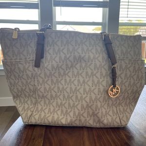 Authentic Michael Kors Carry All